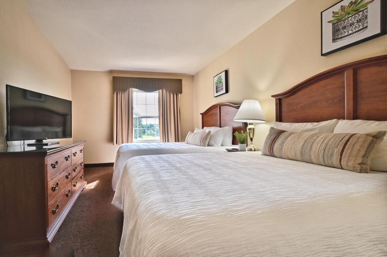 Four Seasons Island Resort Pembine Екстер'єр фото
