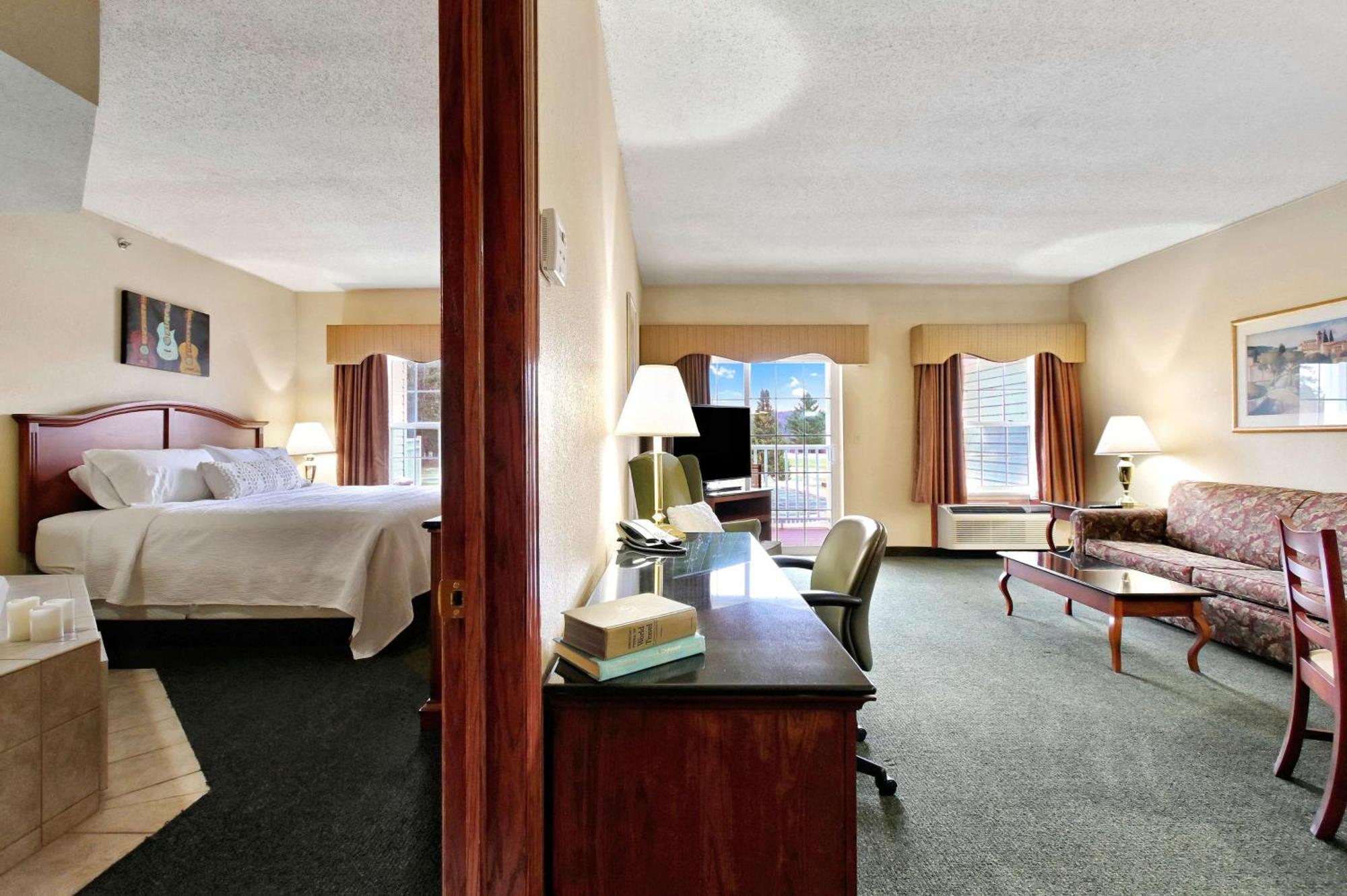 Four Seasons Island Resort Pembine Екстер'єр фото
