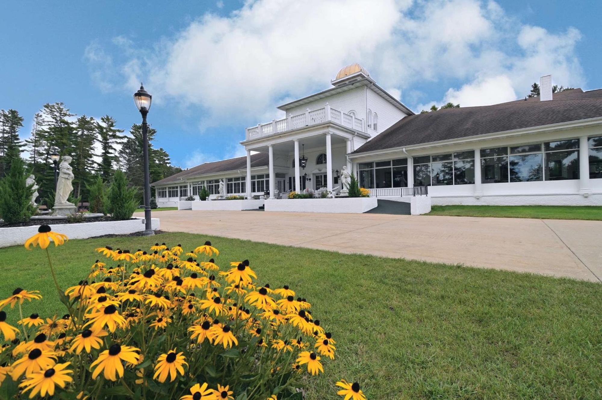 Four Seasons Island Resort Pembine Екстер'єр фото